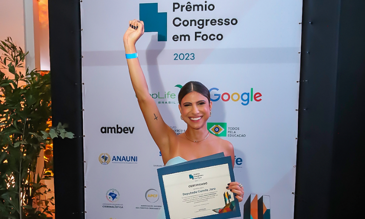 Deputada Camila Jara conquista três categorias no Prêmio Congresso em Foco